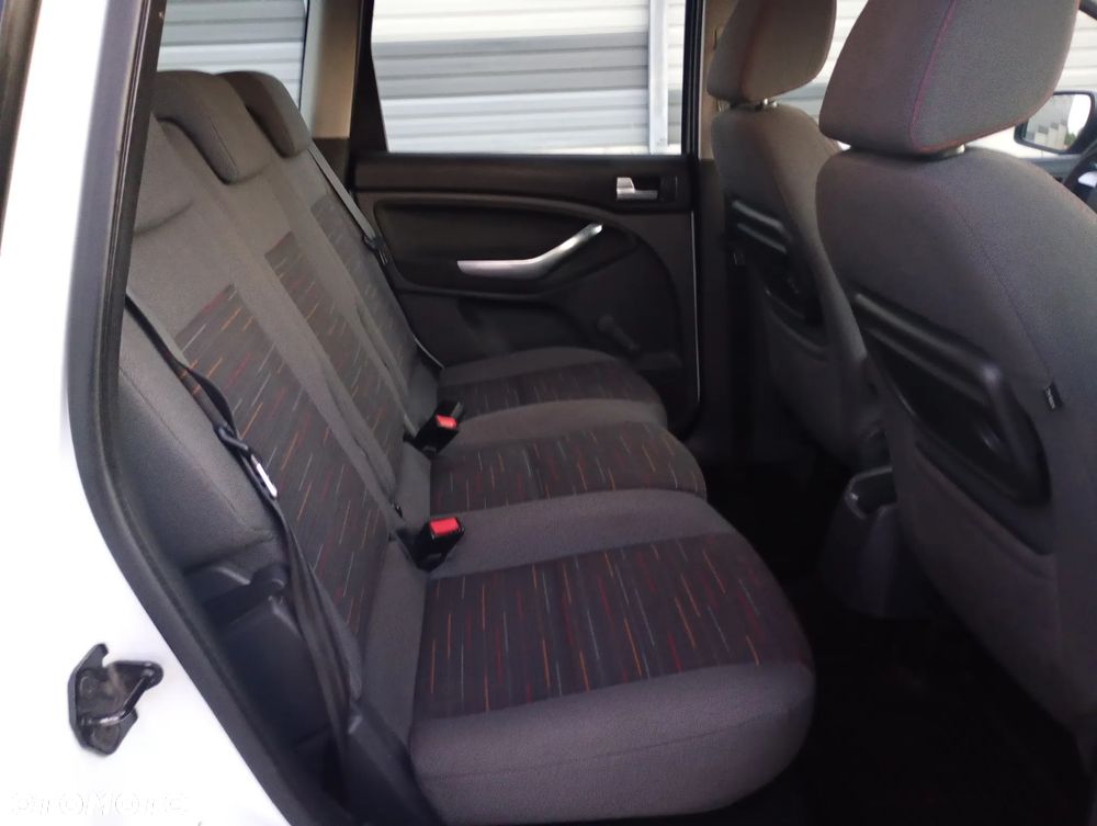 Ford C-MAX - 15