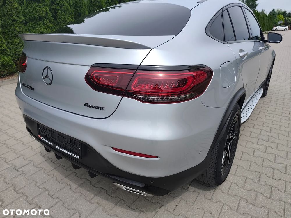 Mercedes-Benz GLC 220 d 4Matic 9G-TRONIC AMG Line Plus - 37
