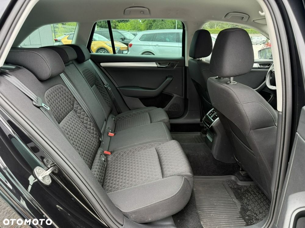 Skoda Superb 2.0 TDI SCR Ambition - 7