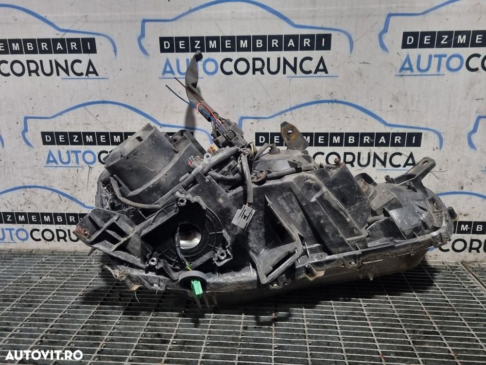 Far Stanga Mitsubishi Outlander Facelift 2009 - 2012 SUV 4 Usi (1314) Xenon - 4