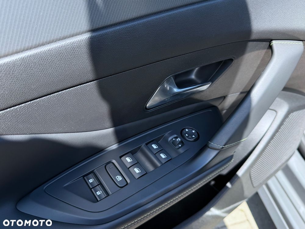 Peugeot 308 1.6 PureTech GPF GT S&S EAT8 - 21