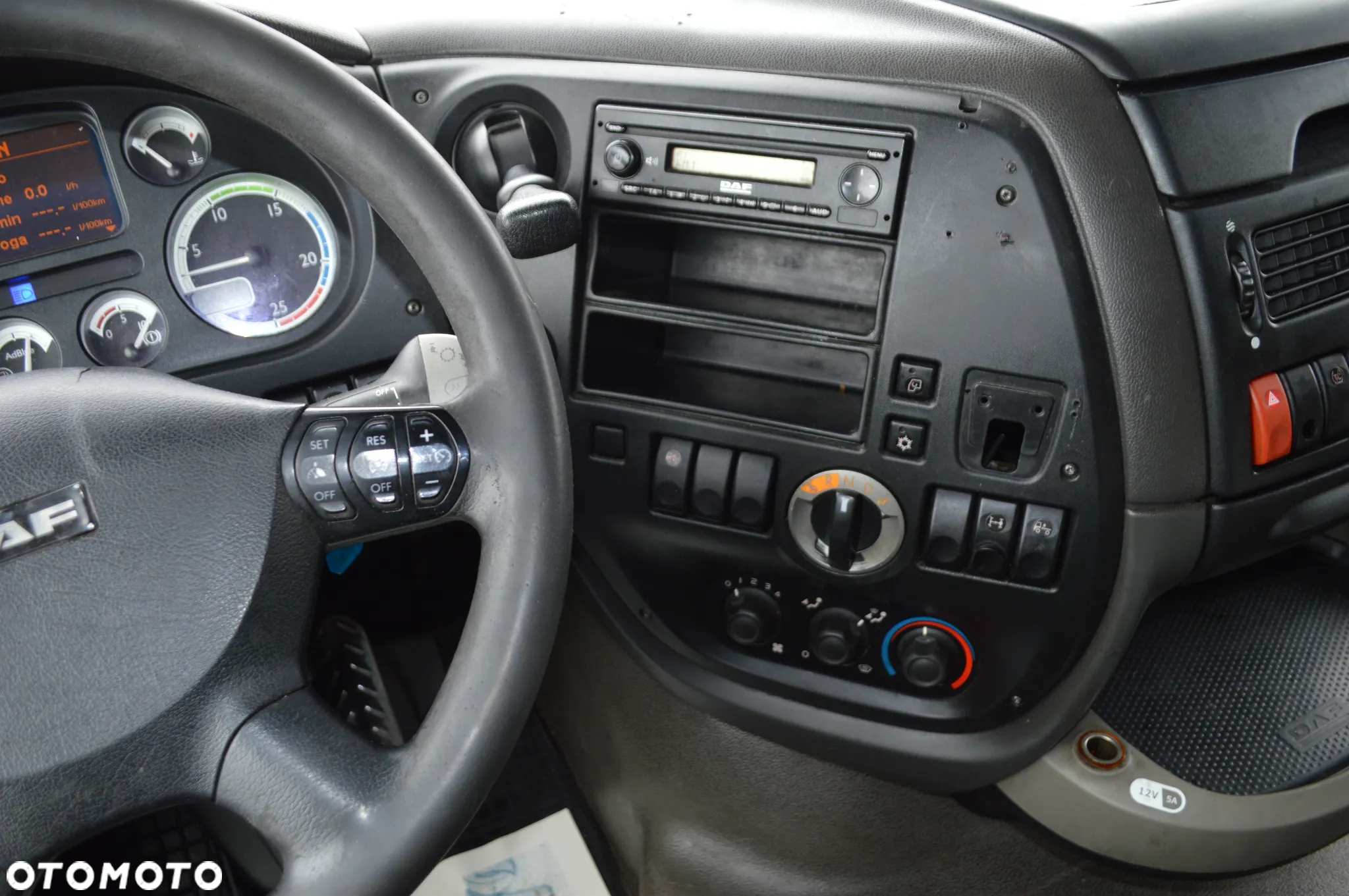 DAF XF 105.460 - 17