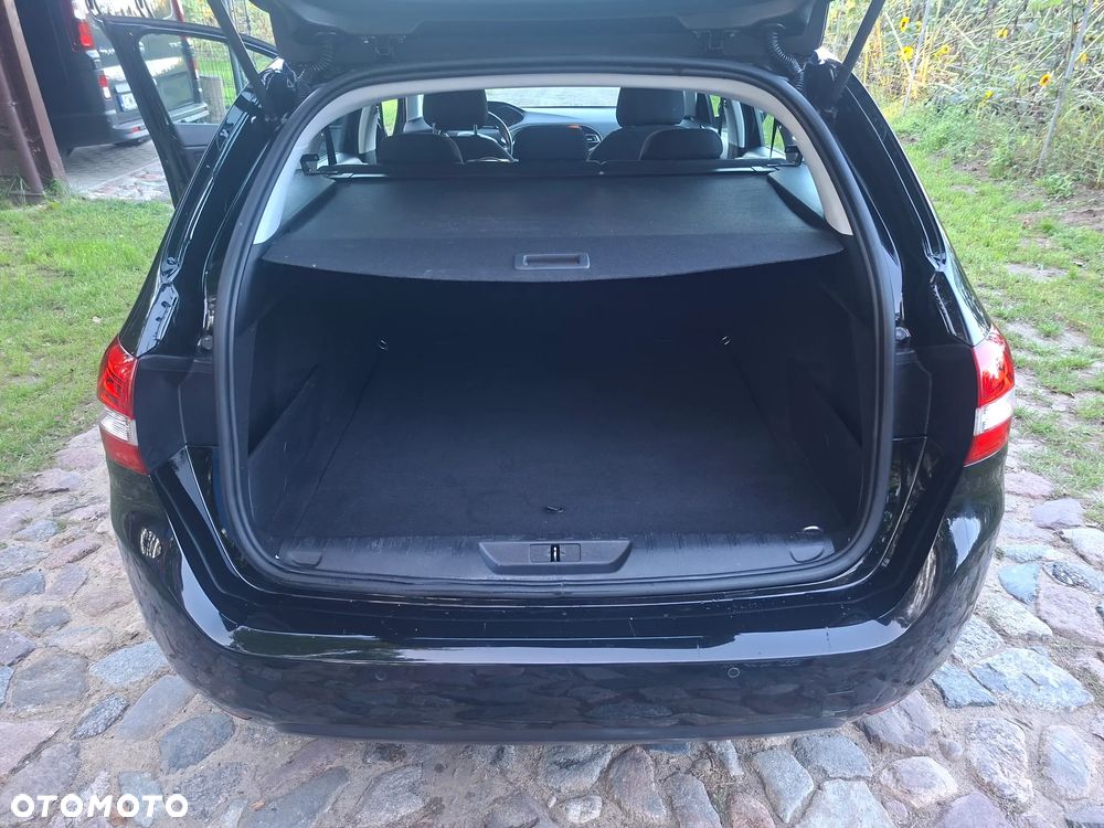 Peugeot 308 BlueHDi 130 Black Edition - 11