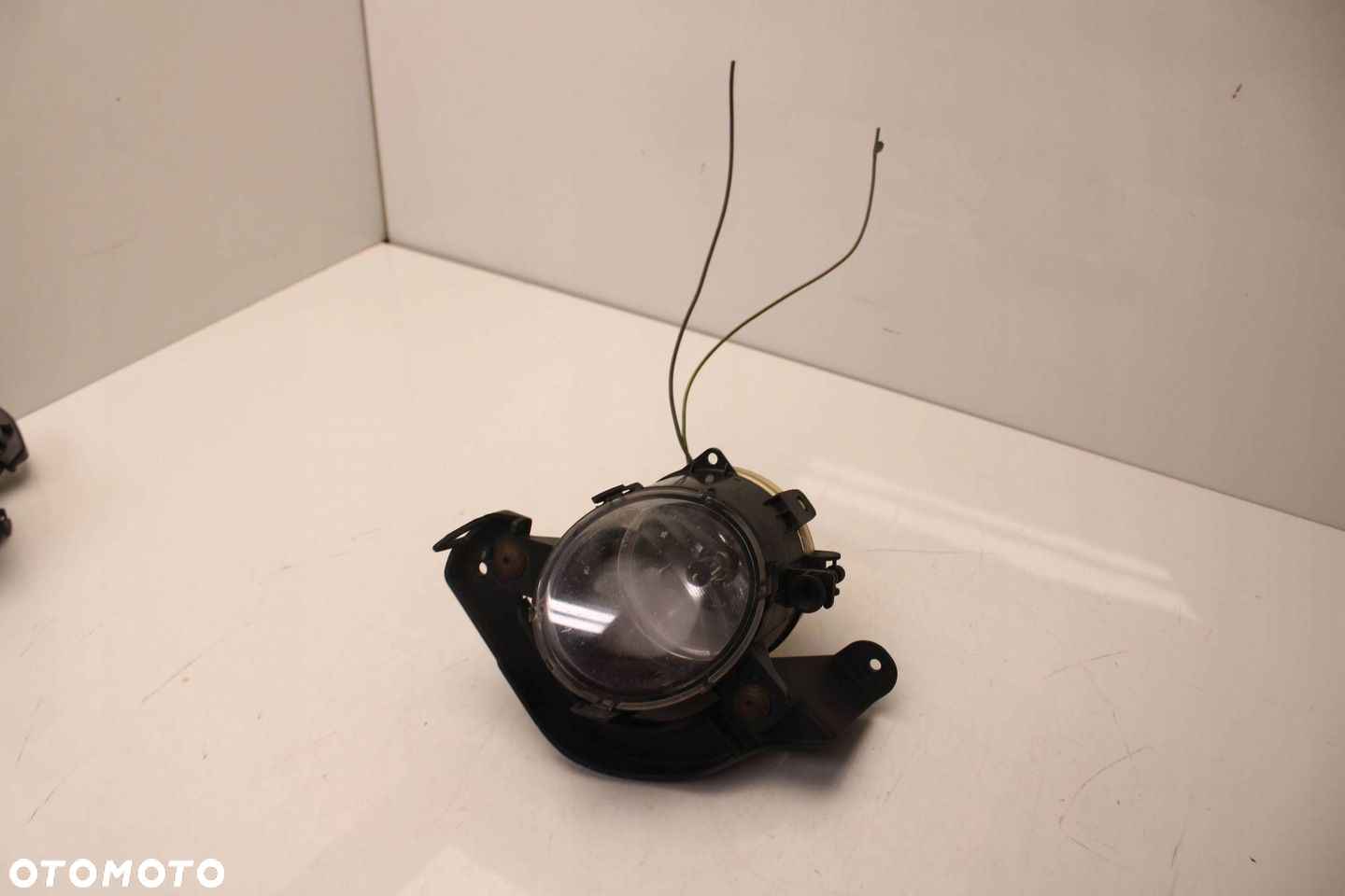 OPEL CORSA D ŚWIATŁO PRZECIWMGIELNE HALOGEN ZDERZAKA PRAWY PRZÓD 13253626 - 2