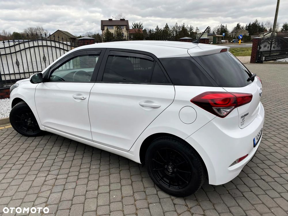 Hyundai i20 1.2 Select - 24