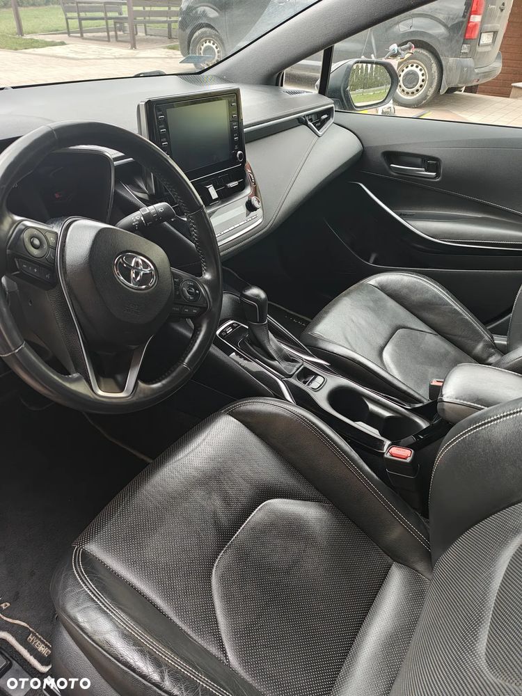 Toyota Corolla 2.0 Hybrid Executive - 10