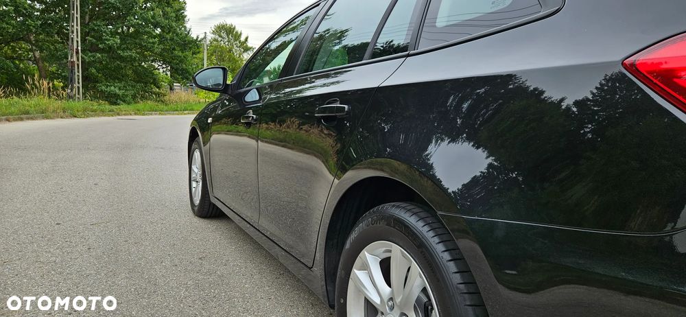 Chevrolet Cruze - 10