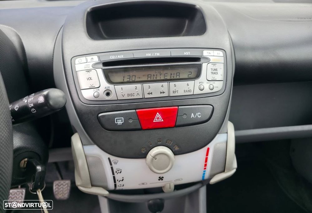 Toyota Aygo 1.0 + AC - 8