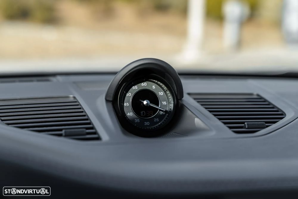 Porsche 911 (992) Turbo - 18