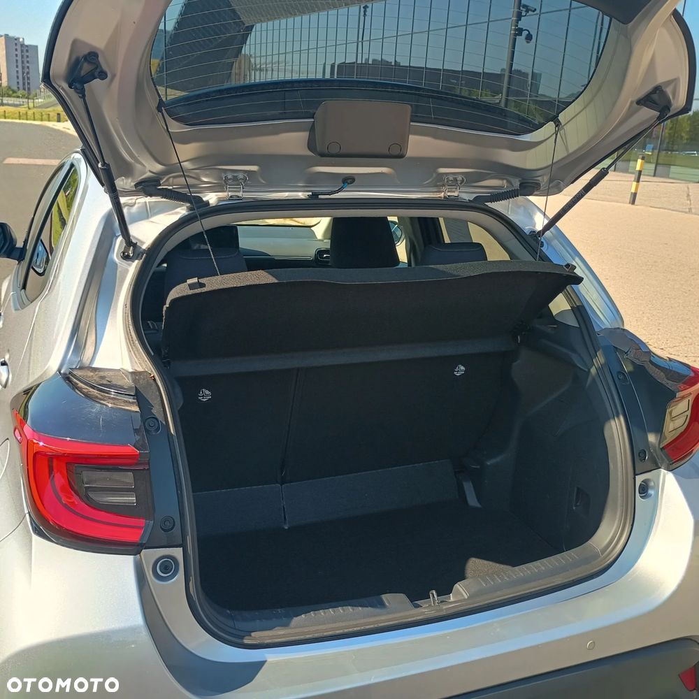 Toyota Yaris Hybrid 1.5 Style - 9