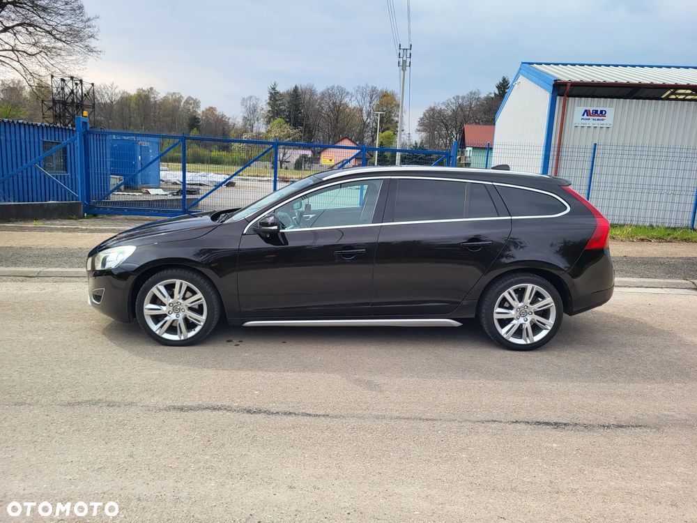 Volvo V60 D5 Geartronic Summum - 2