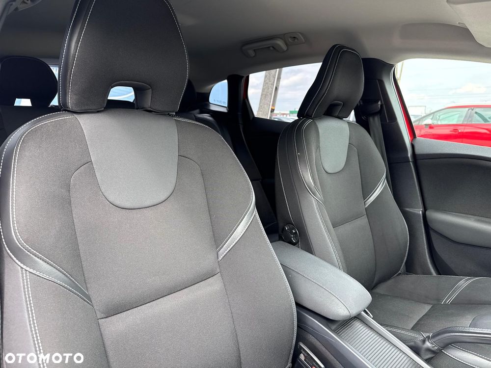 Volvo V40 D2 Geartronic - 17