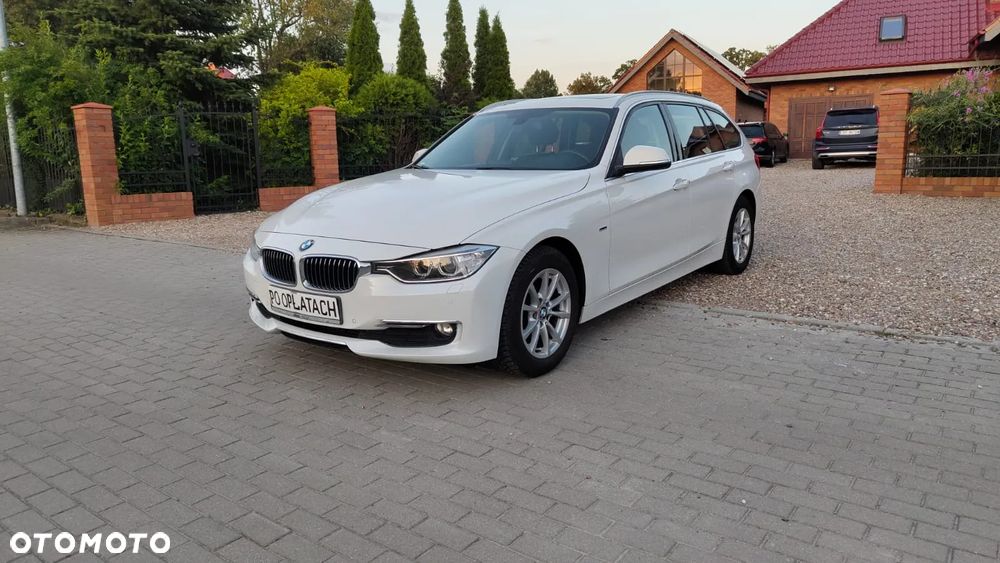 BMW Seria 3 318d Touring Sport Line - 2