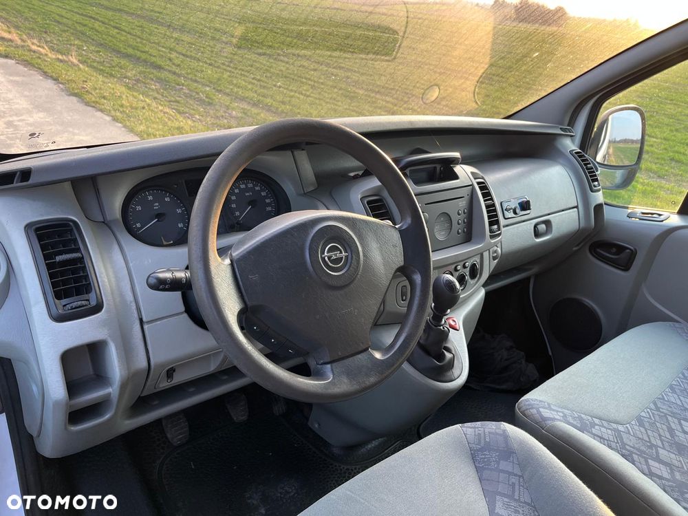 Opel Vivaro - 26