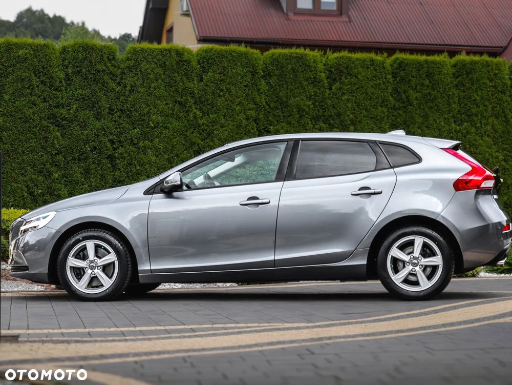 Volvo V40 D2 Drive-E Momentum - 6