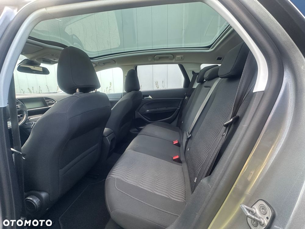 Peugeot 308 1.6 e-HDi Style STT - 16