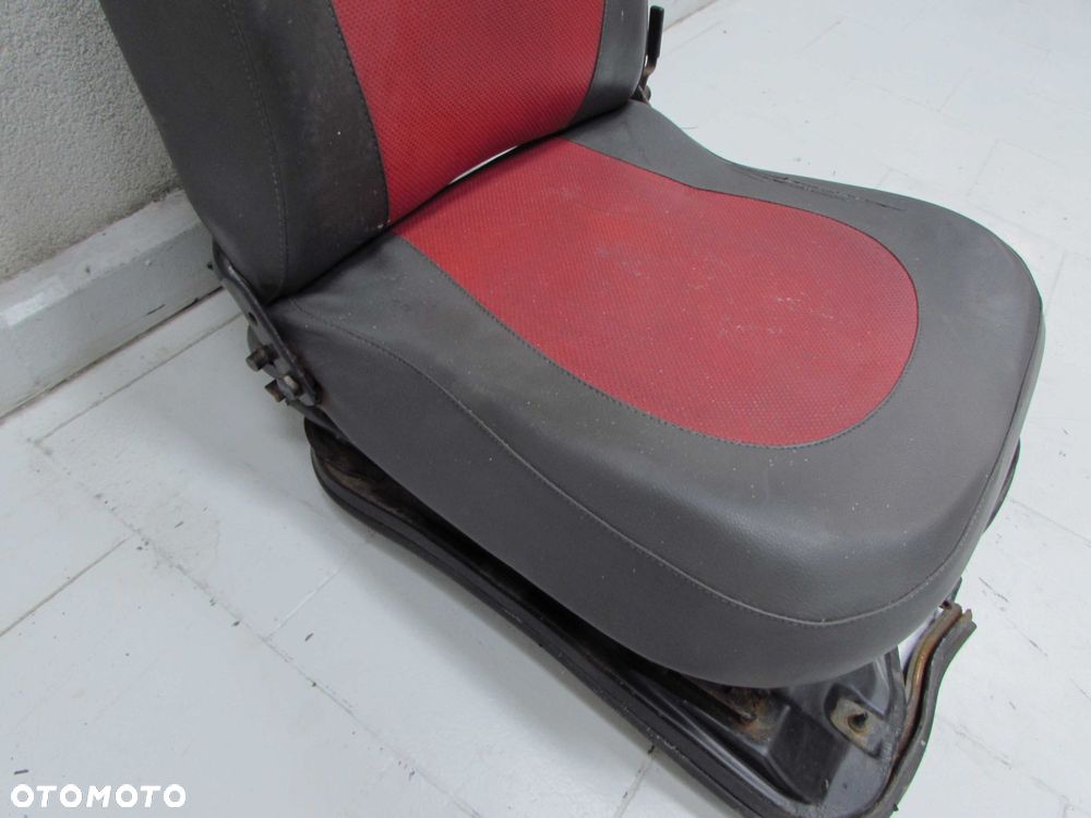 PIAGGIO PORTER HIJET PFAU QUARGO 06- FOTEL SIEDZENIE PASAZERA LEWY - 8