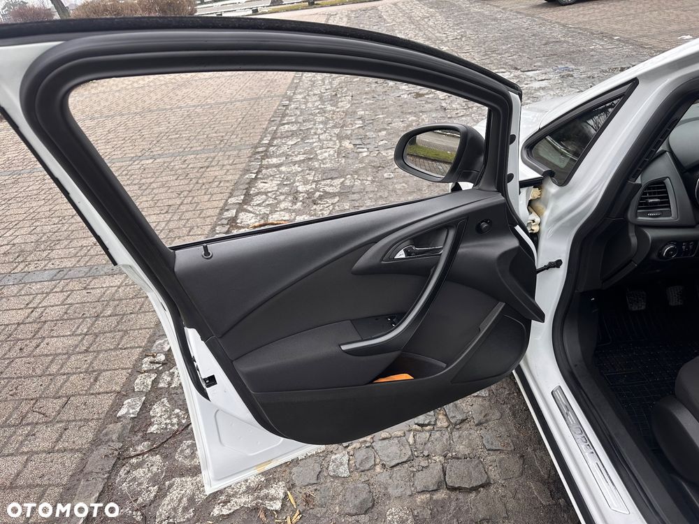 Opel Astra 1.4 ecoFLEX - 15