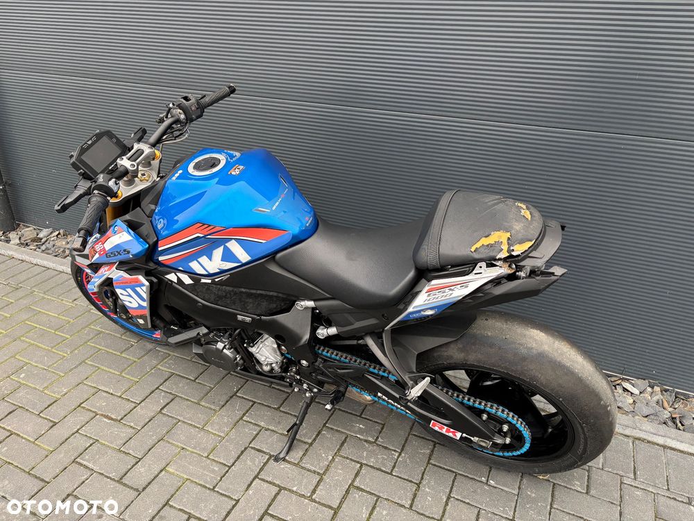 Suzuki GSX - 3