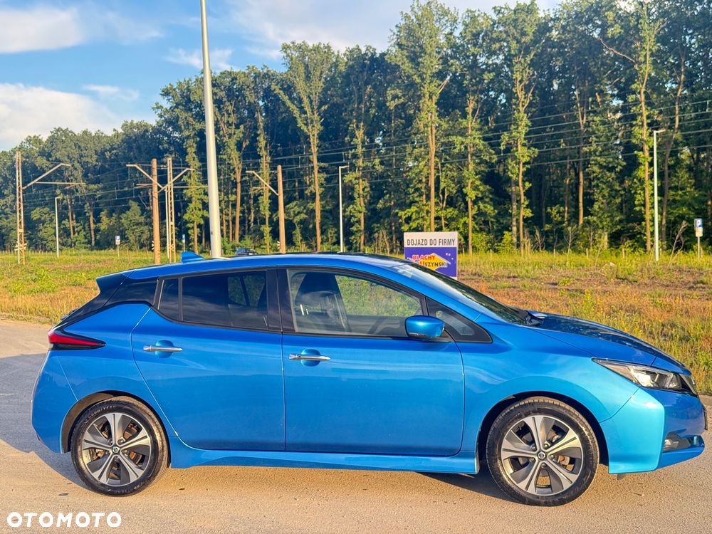 Nissan Leaf - 2