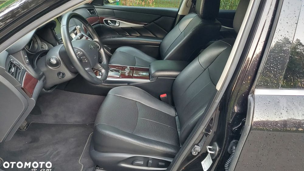 Infiniti Q70 2.2d Premium - 8