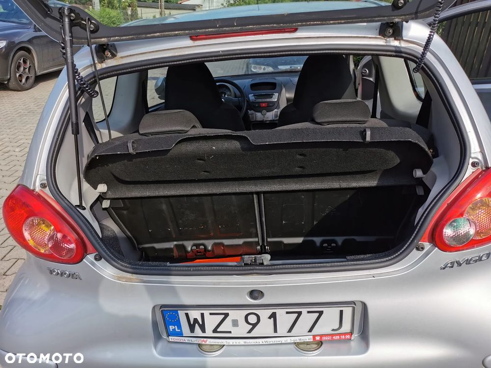 Toyota Aygo 1.0 VVT-i Luna MM A/C - 12