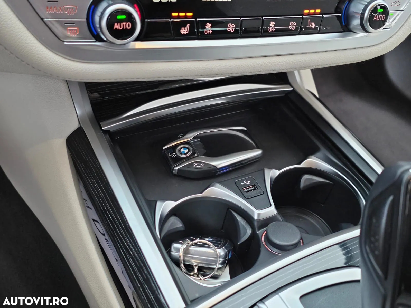 BMW Seria 7 745e - 35
