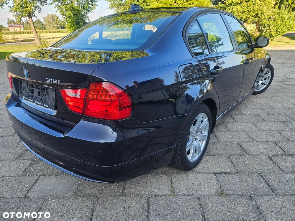 BMW Seria 3 318i - 3