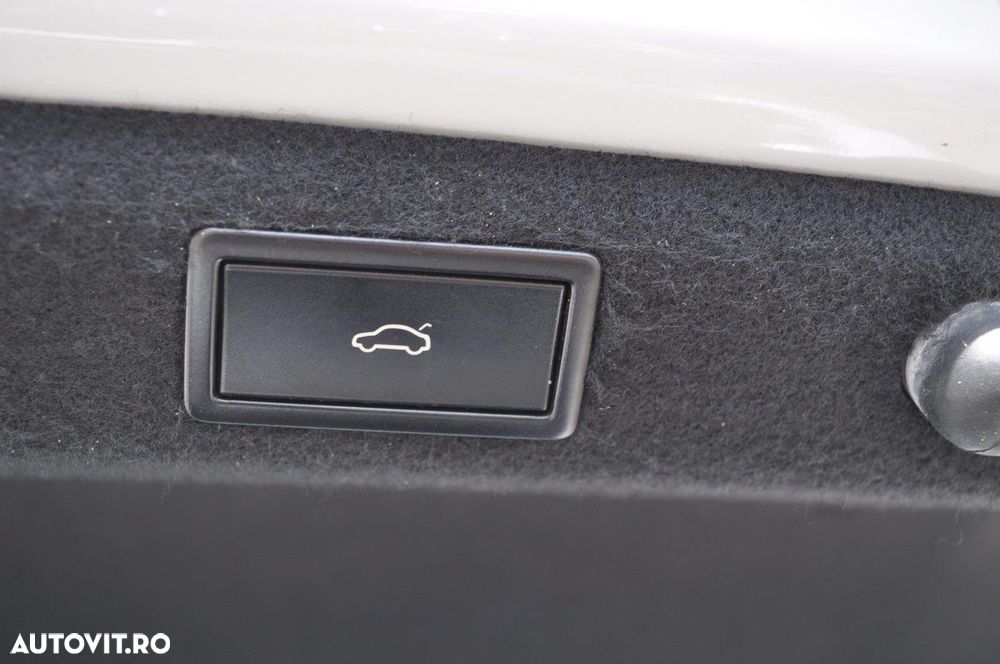 Skoda Superb 2.0 TDI DSG 4X4 Laurin & Klement - 40