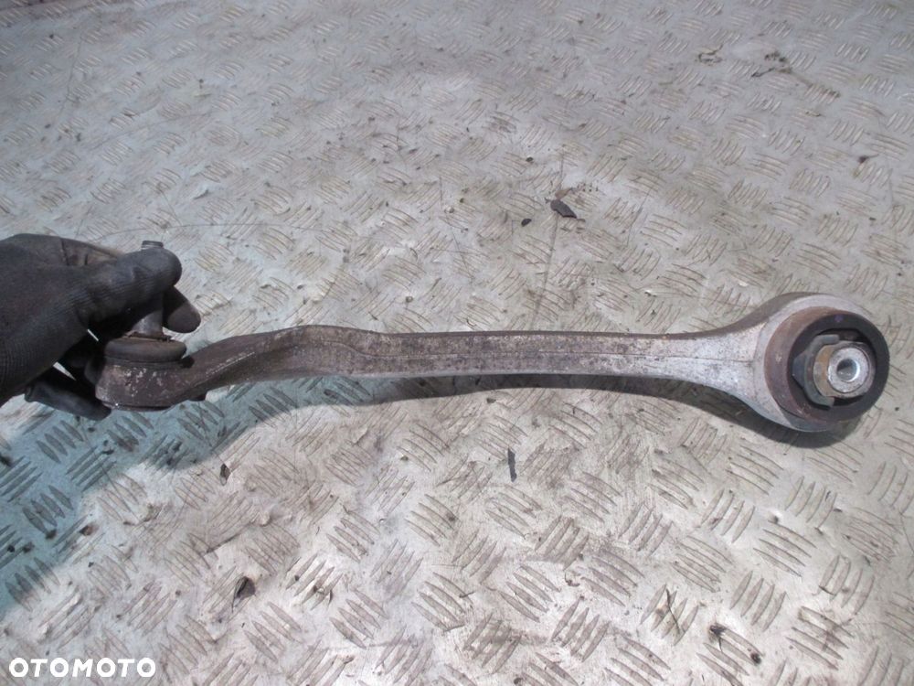 WAHACZ DOLNY LEWY PRZÓD BANAN AUDI A4 B5 PASSAT B5 - 2