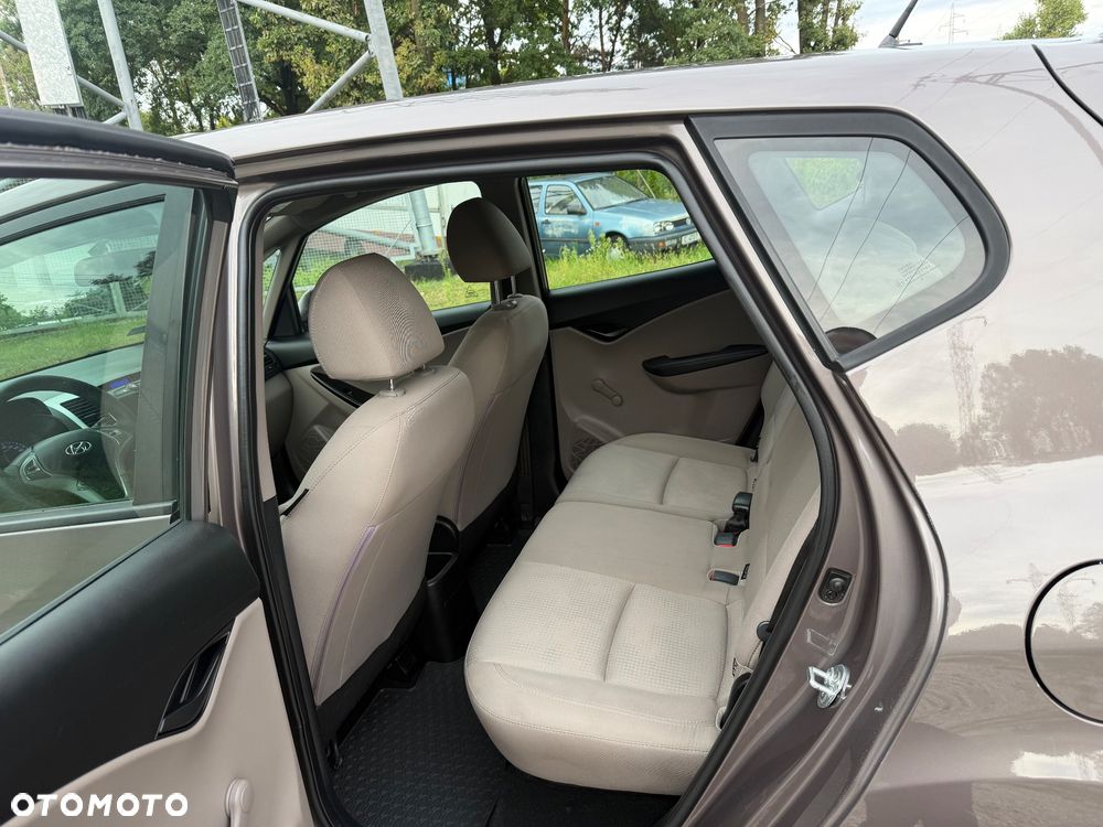Hyundai ix20 1.6 Comfort - 16