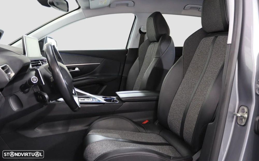 Peugeot 3008 1.2 PureTech Allure EAT8 - 17