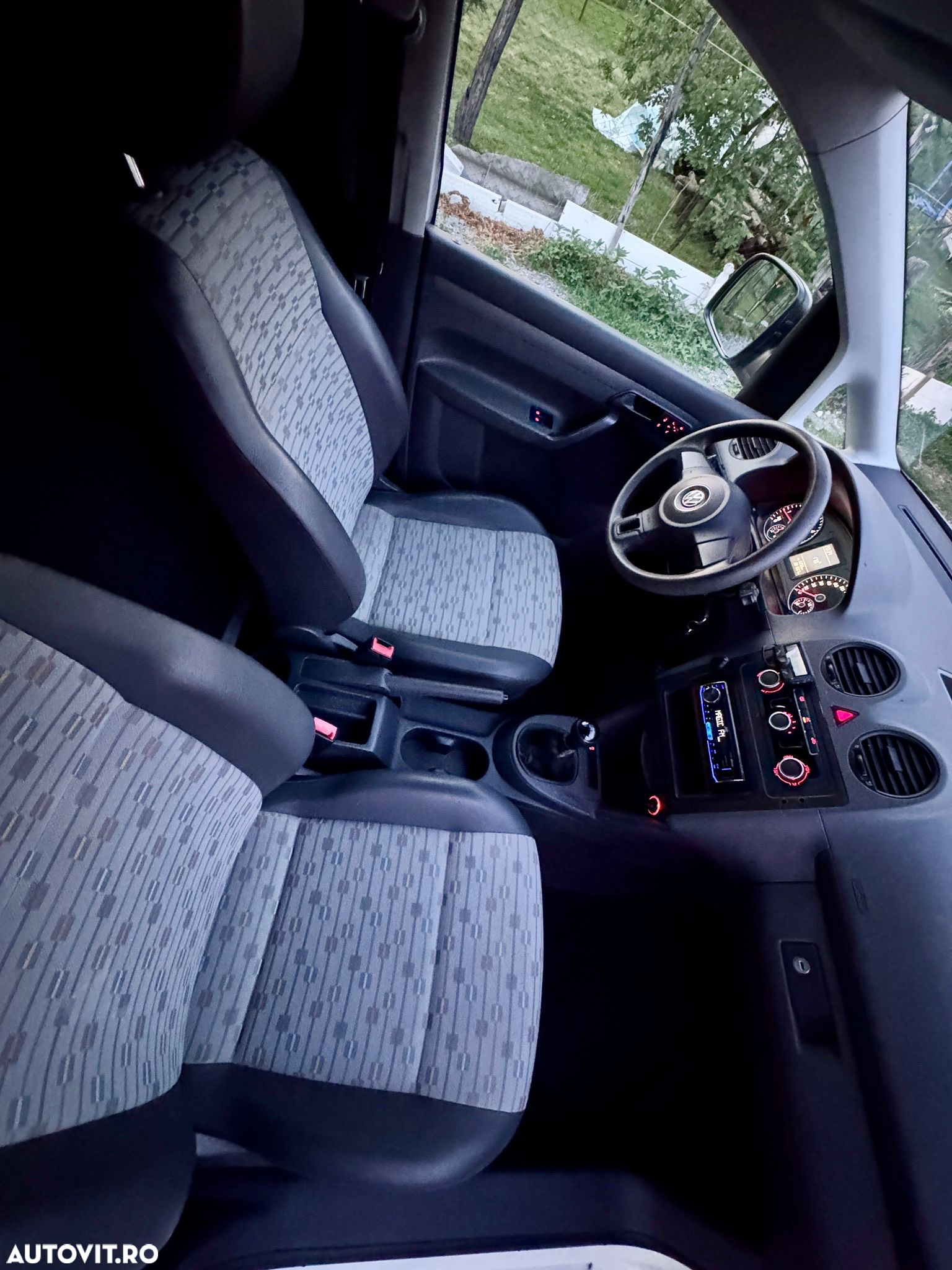 Volkswagen Caddy - 11