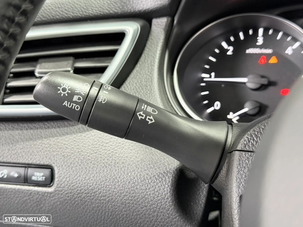 Nissan Qashqai 1.5 dCi N-Connecta - 21