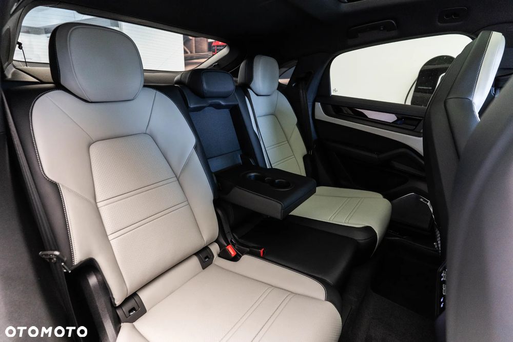 Porsche Cayenne Black Edition - 14
