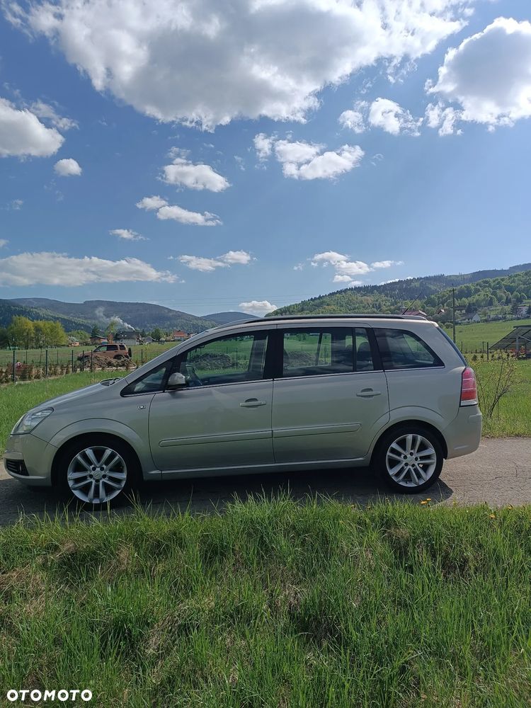 Opel Zafira 1.8 Sport - 2