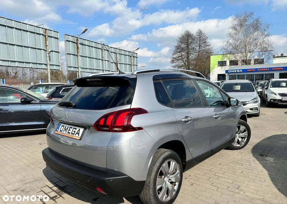 Peugeot 2008 1.2 Pure Tech Style - 4