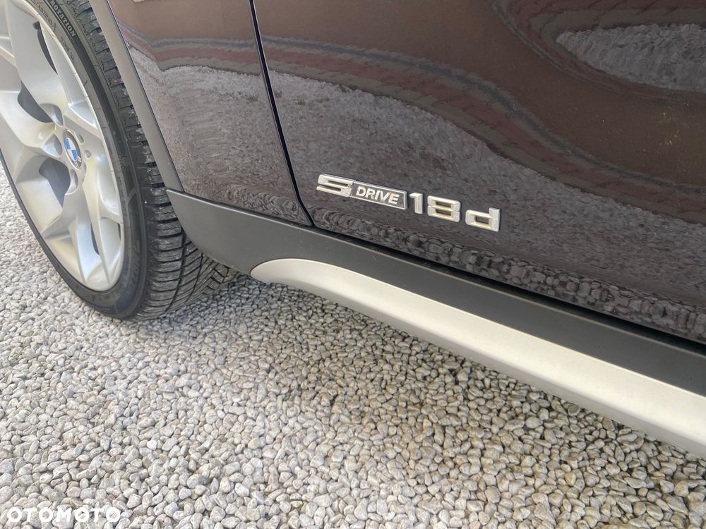 BMW X1 sDrive18d xLine - 31