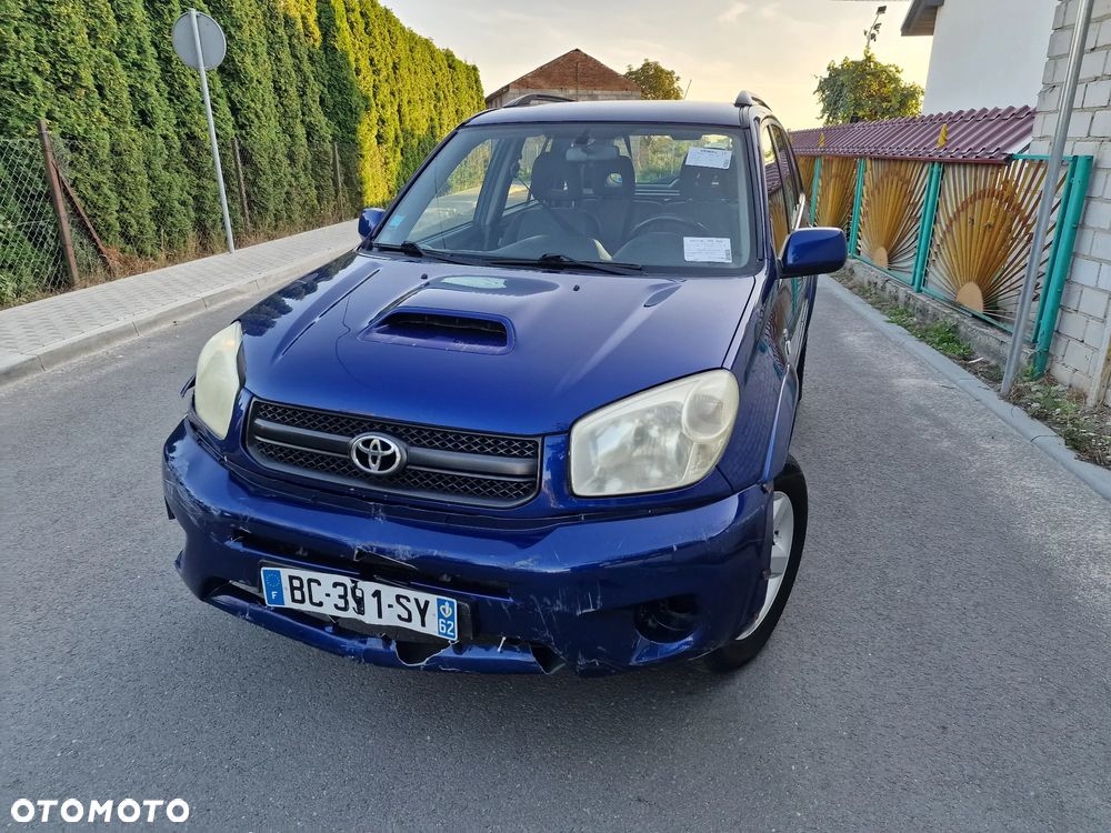 Toyota RAV4 D-4D 4x4 - 5