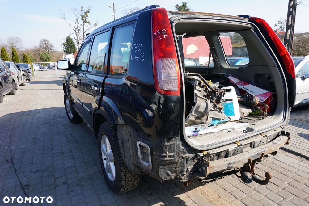 NISSAN X-TRAIL T30 I 2006 KH3 2.0 16V QR20DE 140KM 2WD MT5 CZARNY na części - 3