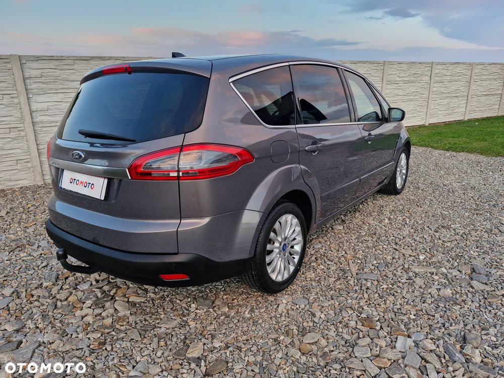 Ford S-Max - 13