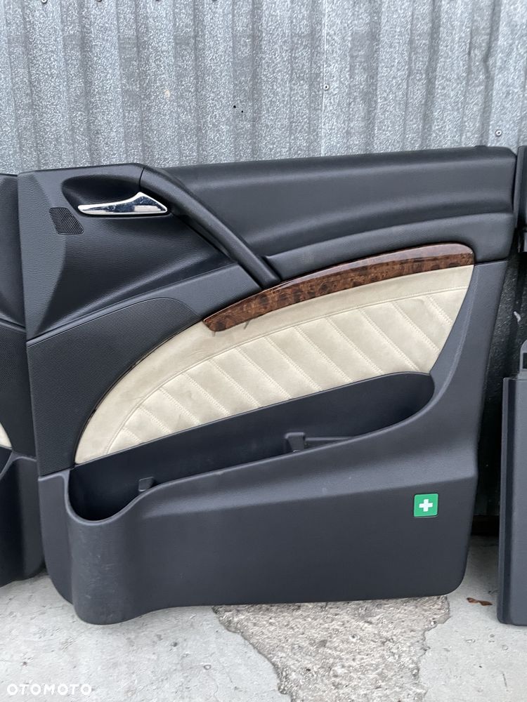 Mercedes viano 639 tapicerka beżowa  boczek wnętrze boczki  ambiente czarna skóra tapicerka drzwi long x clusive - 4