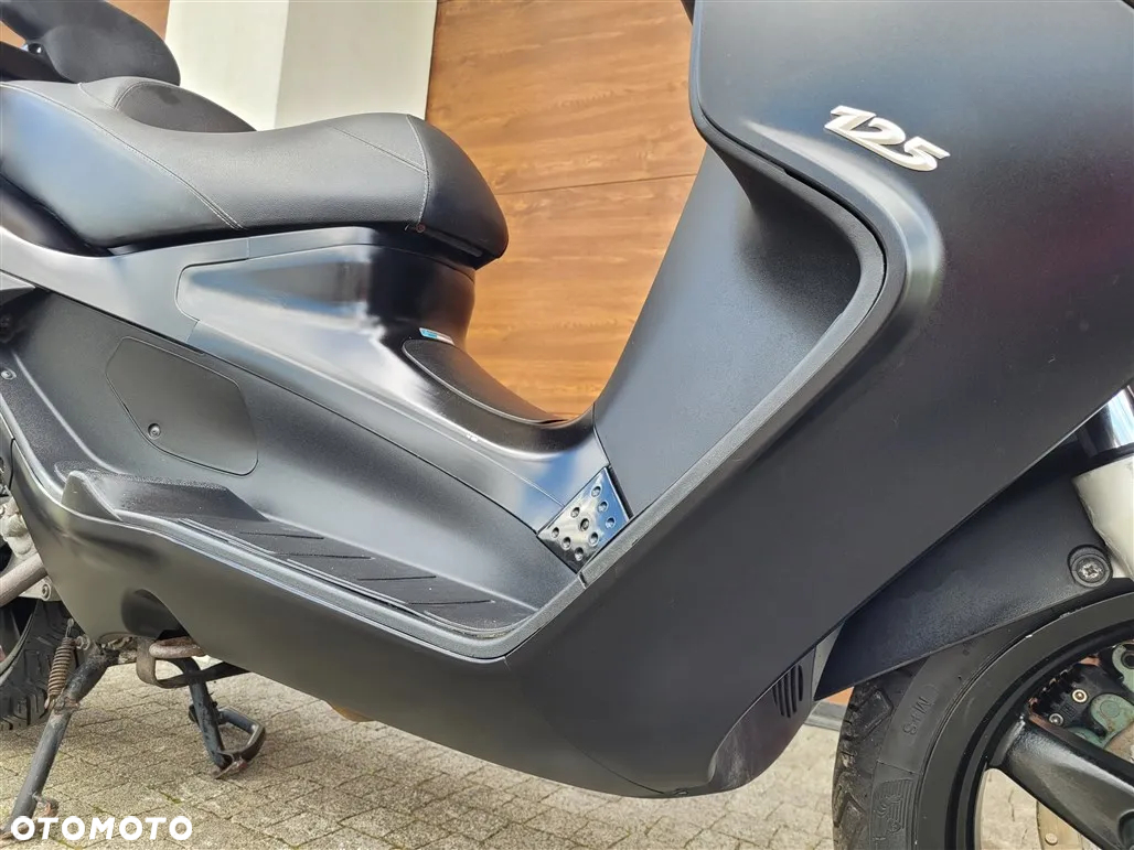 Piaggio Xevo - 24