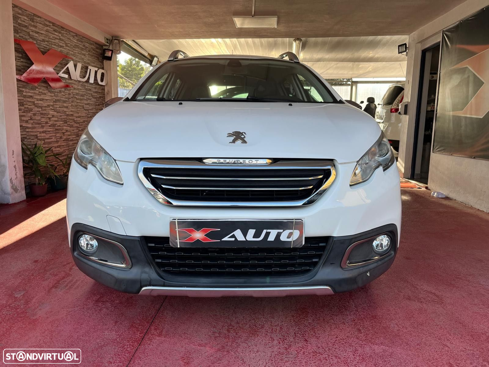 Peugeot 2008 1.2 PureTech Allure - 2
