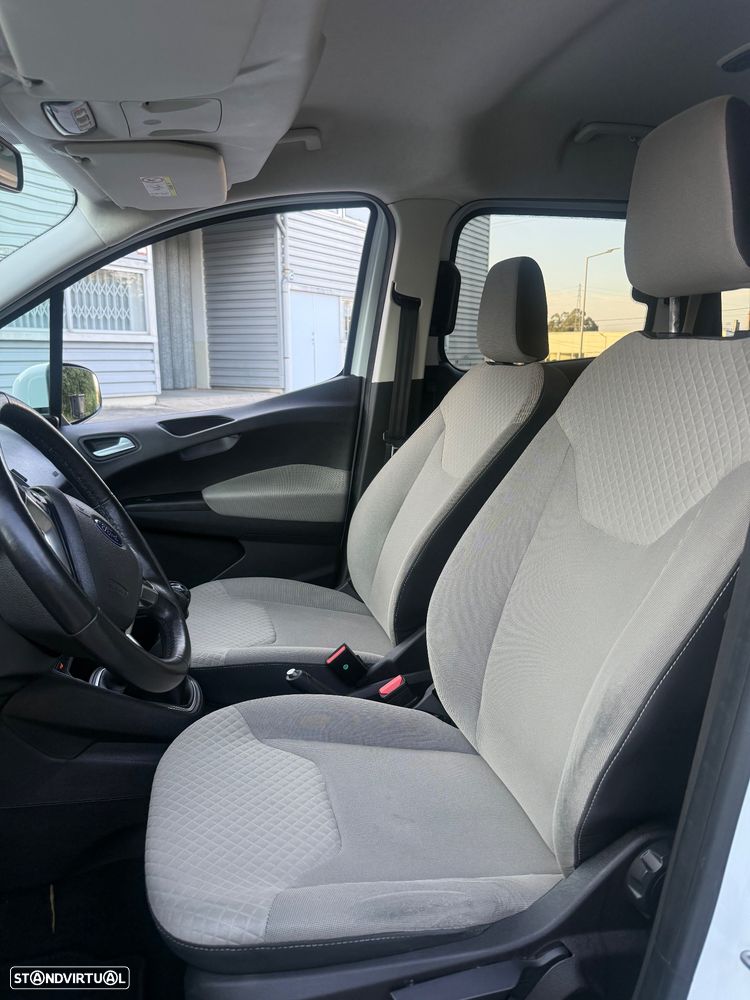 Ford Tourneo Courier 1.5 TDCi Titanium - 6