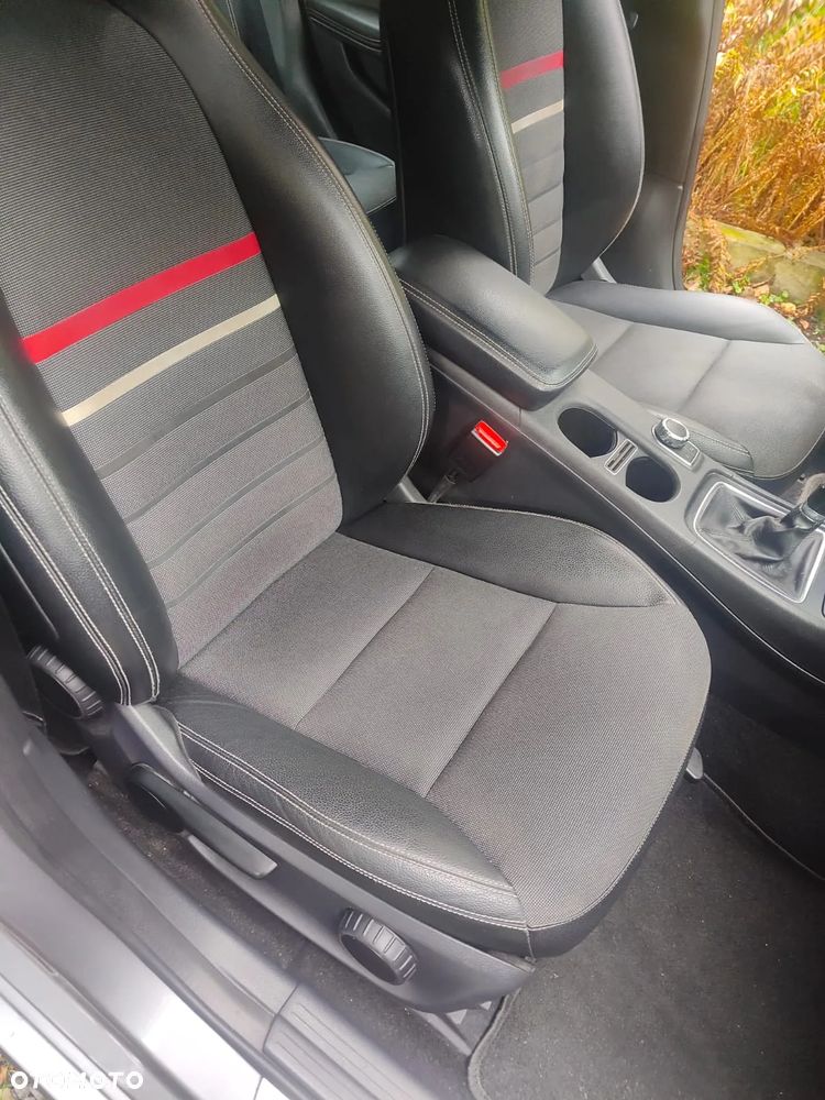 Mercedes-Benz Klasa A 180 CDI BlueEffICIENCY Edition - 12