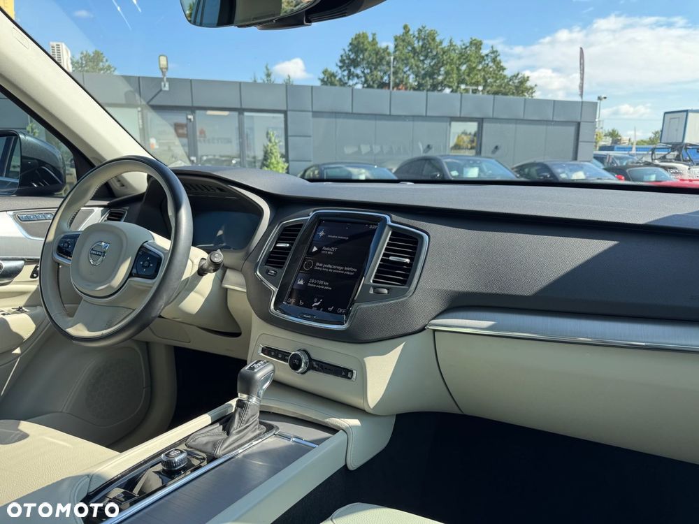 Volvo XC 90 - 17