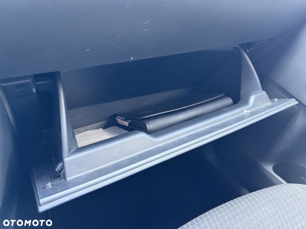 Toyota Verso 1.6 D-4D Prestige - 20