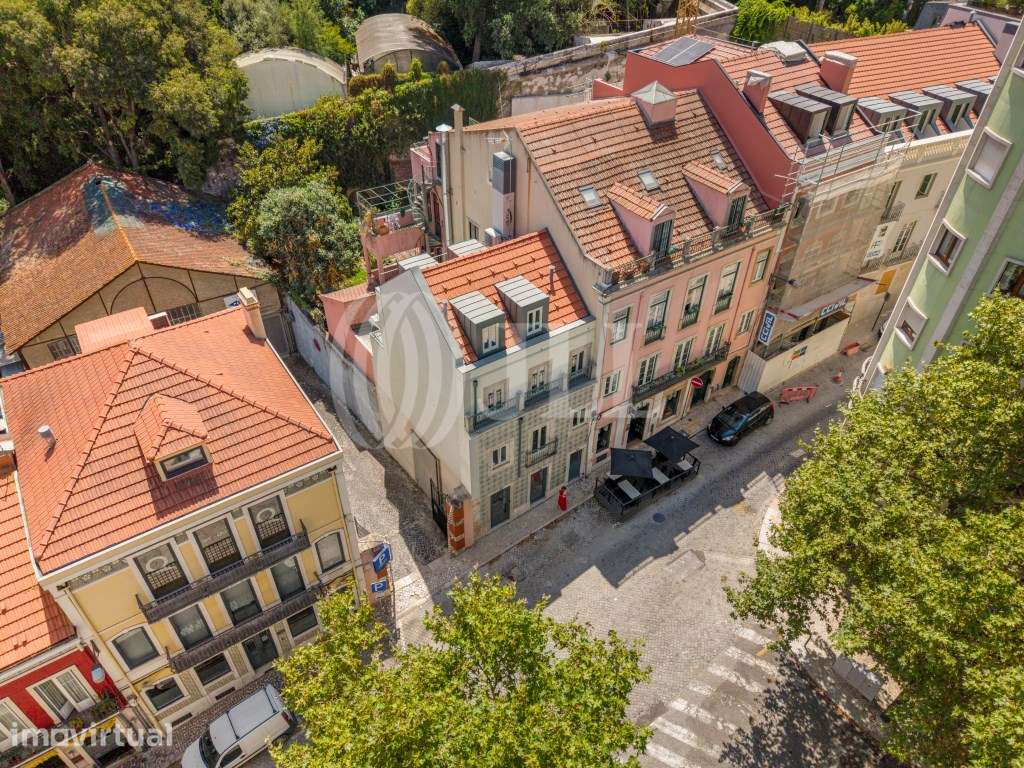 Prédio, com três frações independentes, em Lisboa - Grande imagem: 2/36