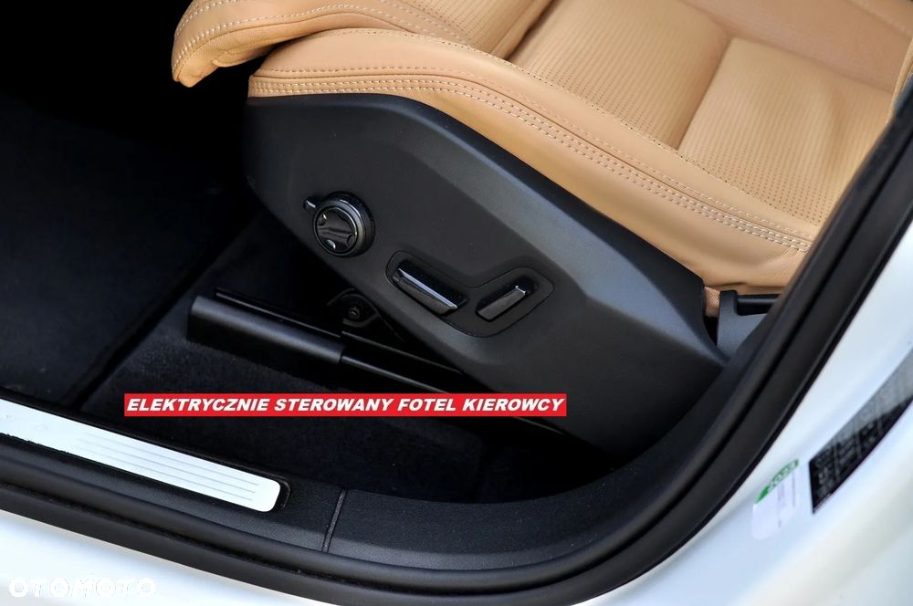 Volvo XC 60 B4 D Plus Dark - 18
